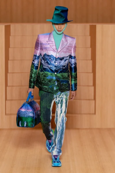 Look 72